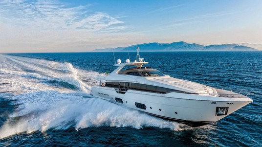 Ferretti 960