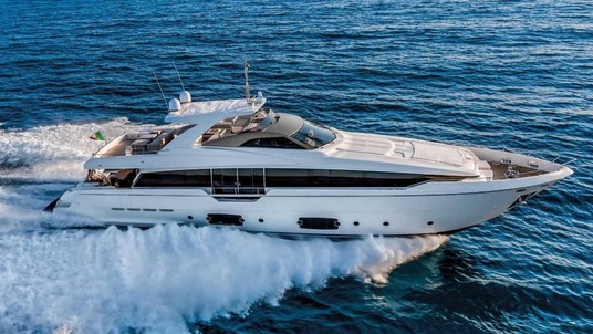 Ferretti 960