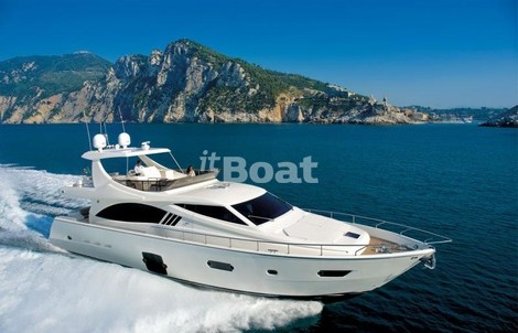 Ferretti 750