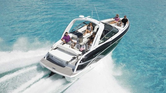 Formula 330 Crossover Bowrider