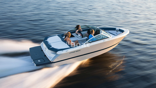 Four Winns Horizon 210