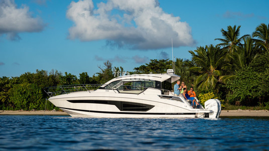 Four Winns Vista 355 Coupe OB