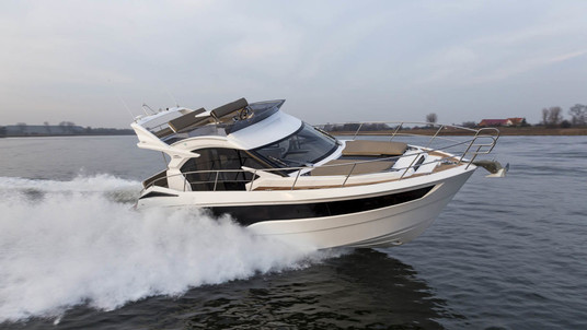 Galeon 360 FLY