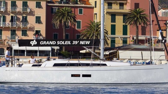 Grand Soleil 39