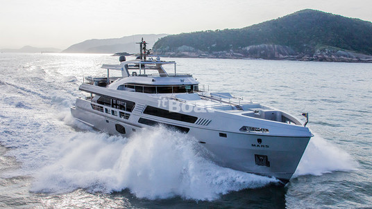MCP Yachts 106 LE