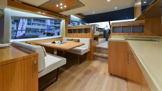 Majesty Yachts 48