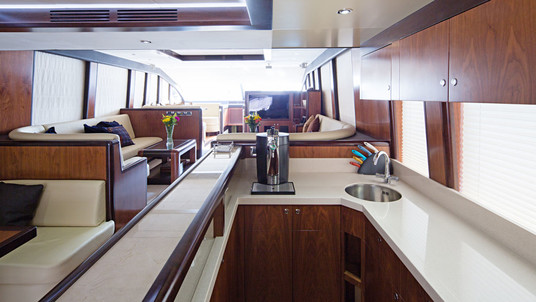 Majesty Yachts 77