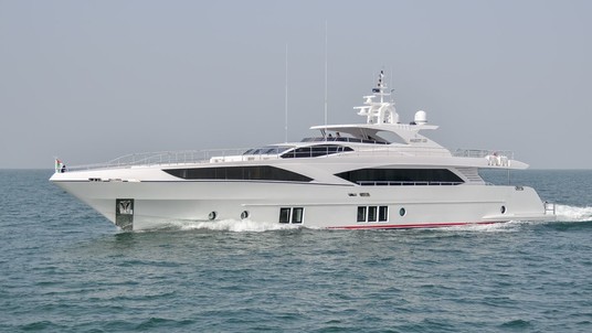 Majesty Yachts 122