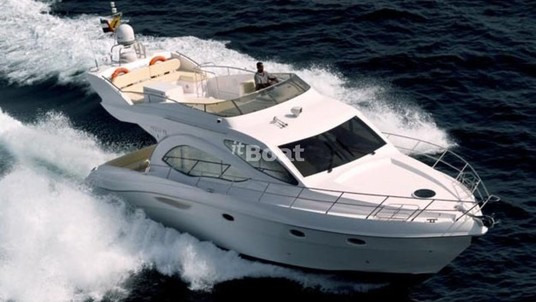 Majesty Yachts 44