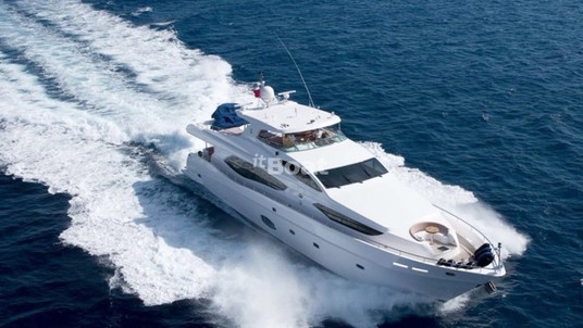 Majesty Yachts 101