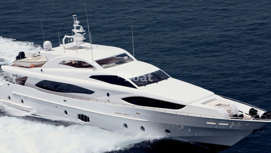 Majesty Yachts 121