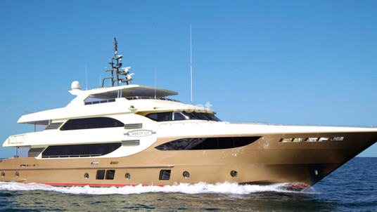 Majesty Yachts 135