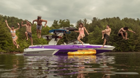 Malibu Wakesetter 22 MXZ