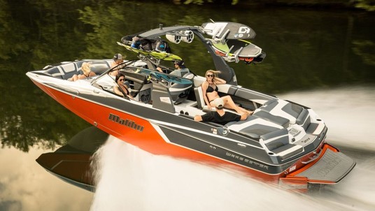 Malibu Wakesetter 24 MXZ