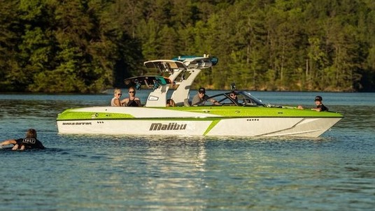 Malibu Wakesetter 25 LSV