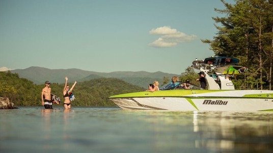 Malibu Wakesetter 25 LSV