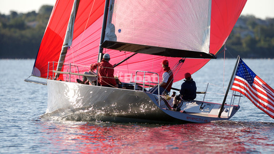 Maxi Dolphin MD33