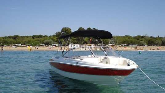 Maxum 1800 Cuddy Cabin