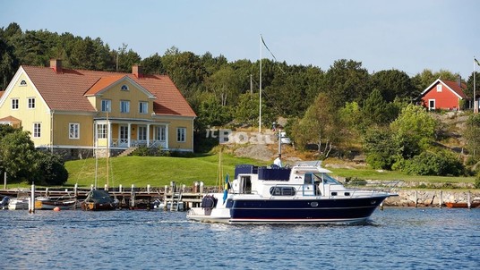 Nimbus 380 Commander