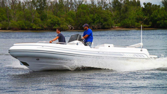 Novurania Custom Line 750