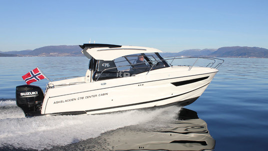 Askeladden C76 Center Cabin