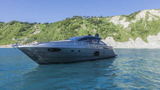 Pershing 62