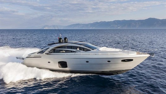 Pershing 70