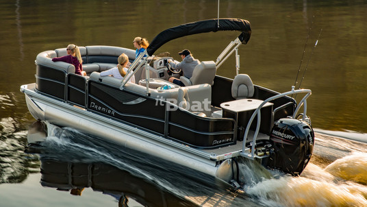 Premier Pontoons Horizon