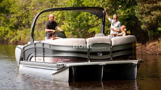 Premier Pontoons Intrigue RF