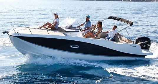 Quicksilver Activ 755 Sundeck