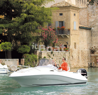 Quicksilver Activ 555 WA