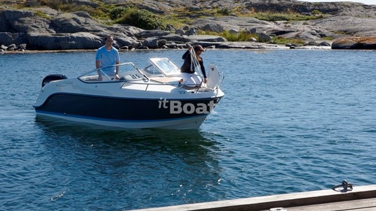 Quicksilver Activ 595 Cabin