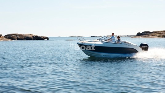 Quicksilver Activ 595 Cabin