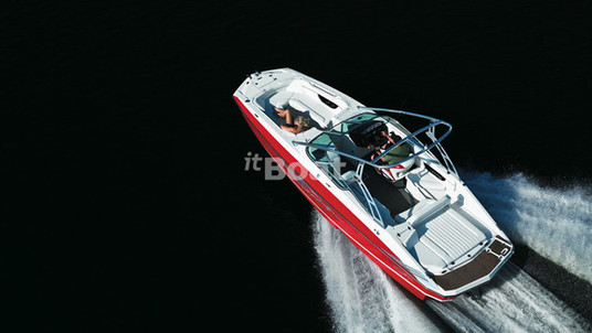 Regal 2520 Deck Boat