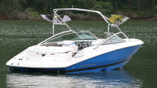 Regal 2200 Bowrider