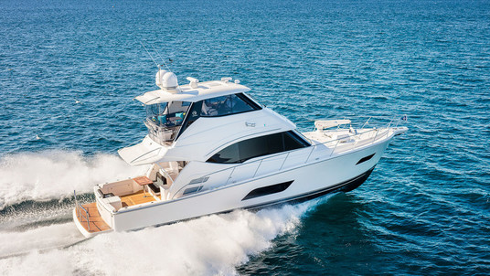Riviera 52 Enclosed Flybridge