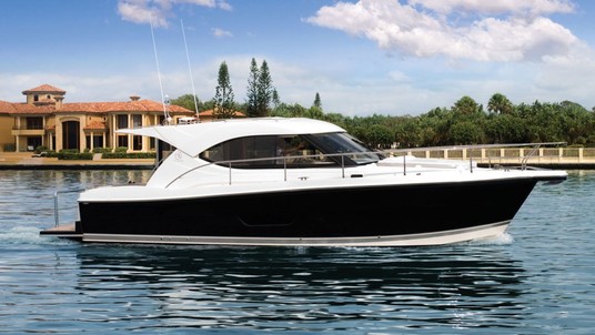 Riviera 3600 Sport Yacht