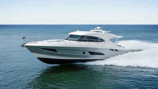 Riviera 4800 Sport Yacht