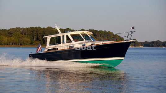 Sabre Yachts Sabre 42