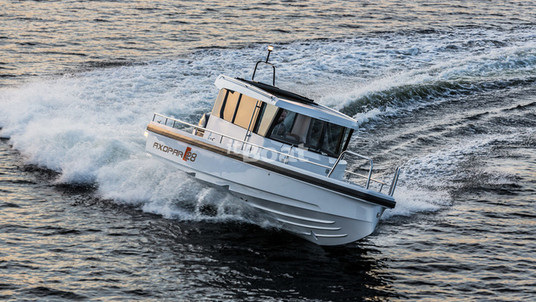 Axopar 28 AC Cabin
