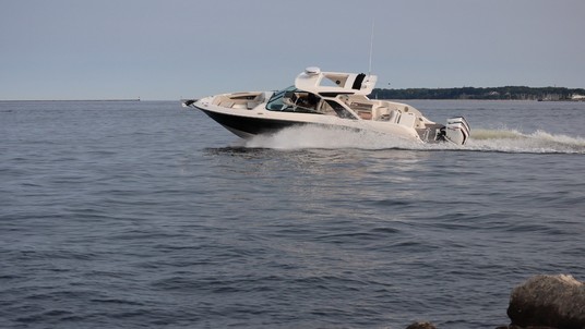 Sea Ray SLX 350 OB