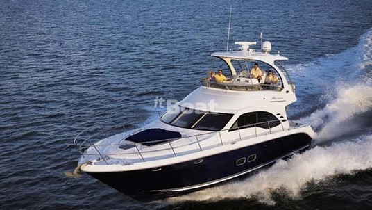 Sea Ray 520 Sedan Bridge