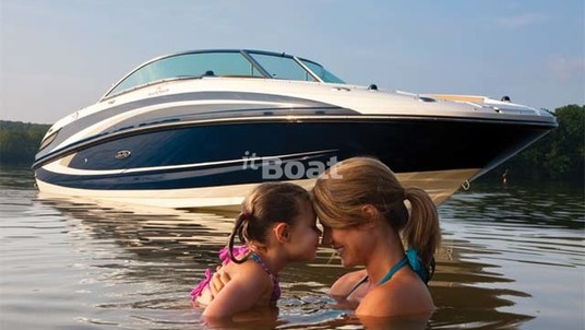 Sea Ray 240 Sundeck