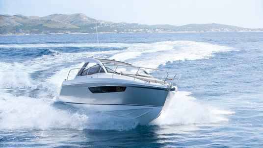 Sealine S330