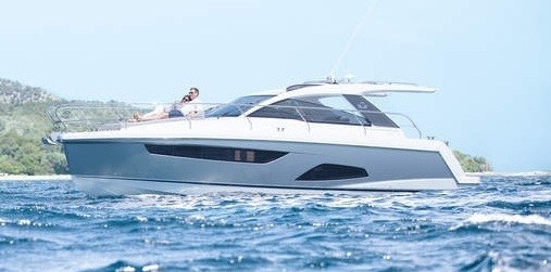 Sealine S330
