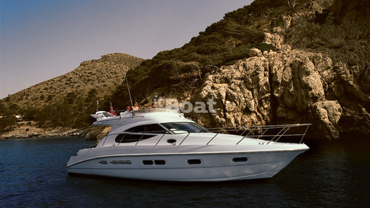 Sealine F42/5