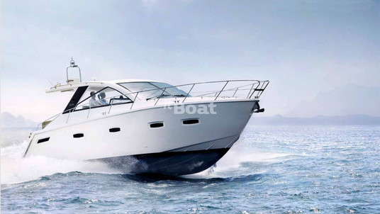 Sealine S380