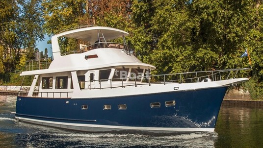 Selene 50 Voyager Sedan