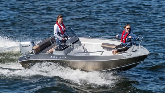 Silver FOX AVANT 485