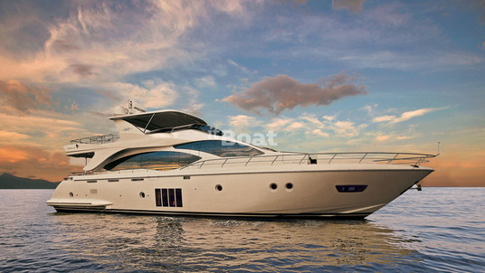Azimut 82